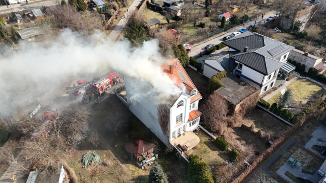 Seria groźnych pożarów pod Warszawą