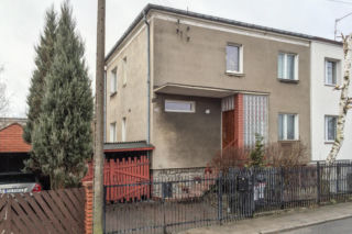 Remont starej kostki z lat 50. zmienił wszystko. Rachunki za ogrzewanie spadły o ponad 70%, ale jednej decyzji żałują do dziś