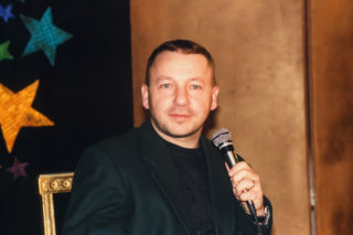 Zbigniew Zamachowski kiedyś i dziś. Tak przez lata zmieniał się głos Shreka i aktor z Trzech kolorów