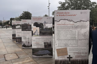 Imiona zamiast statystyk. Wystawa „Wołyń 1943” [AUDIO +GALERIA]