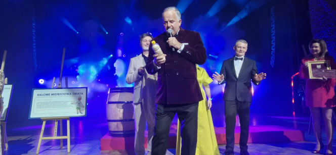 XIV Marszałkowski Bal Dobroczynny w CKK Jordanki. Koncert Kuby Badacha i licytacje