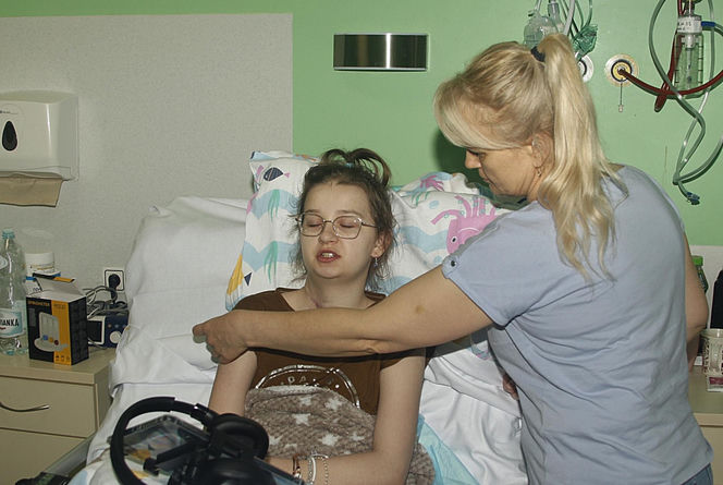 Koń zrujnował życie 16-letniej Klaudii. Mama: "Cudem udało się ją uratować"