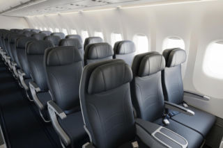 EasyJet z nowymi fotelami. Czy w końcu będzie więcej miejsca na nogi?