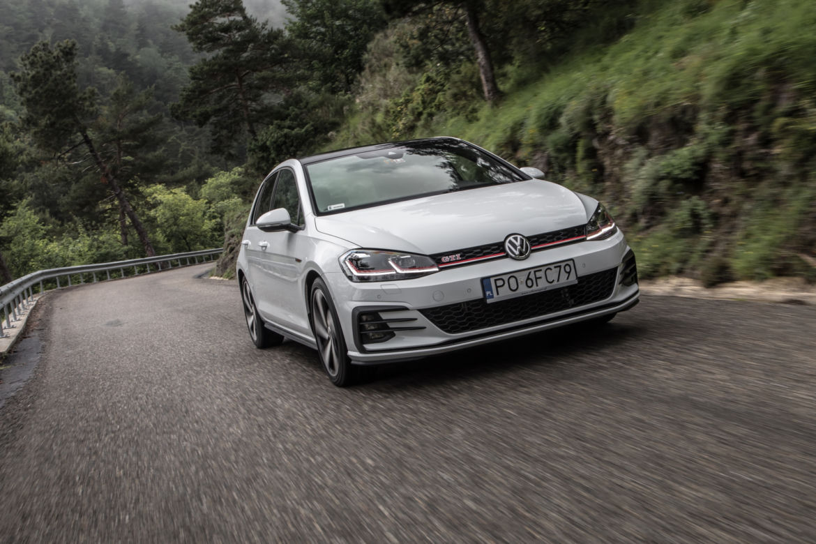 Volkswagen Golf GTI 2.0 TSI 245 KM