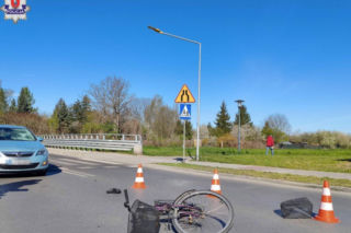 Kierowca auta potrącił rowerzystkę. Cyklistka trafiła do szpitala