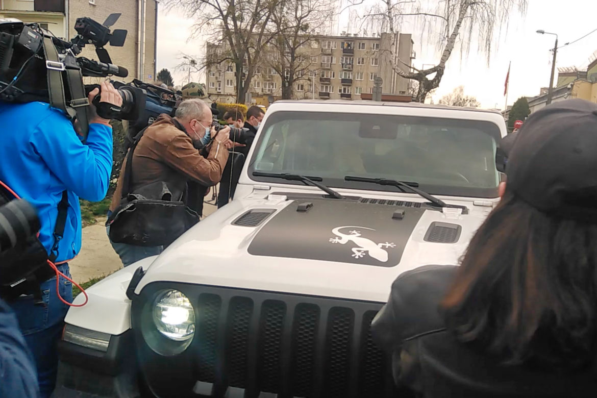 Sławomir Nowak spod aresztu odjechał Jeepem Wranglerem