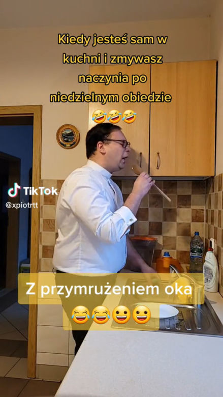 Ksiądz Piotr z Barlinka podbija TikToka