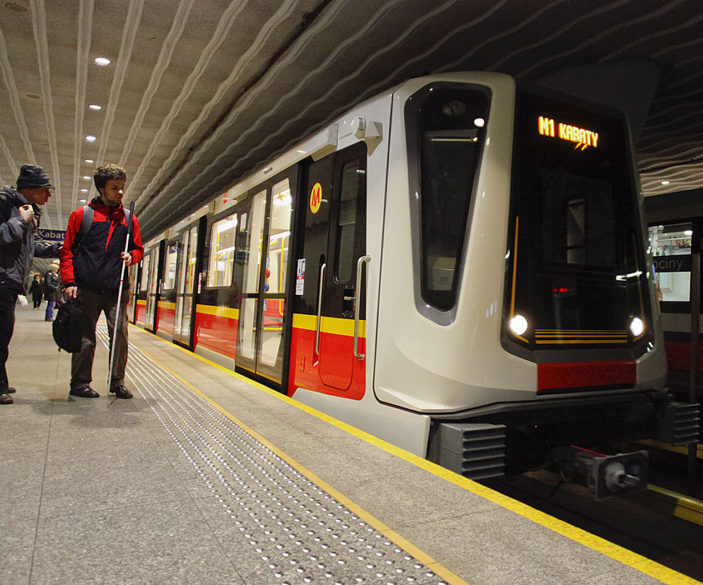 METRO.