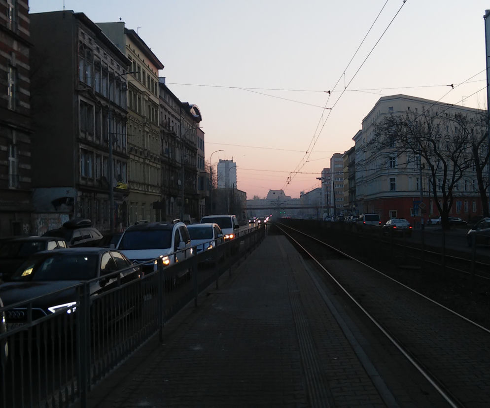 Czy miasto skutecznie walczy ze smogiem?