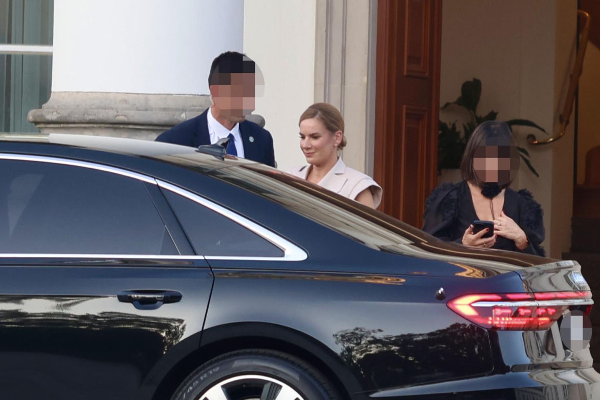 Rodzina Nawrockich przyłapana pod Belwederem! Gdzie pojechali? 