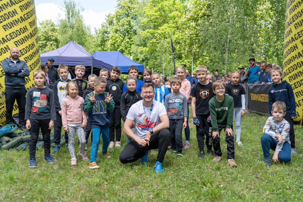 Sportowe emocje w Chorzowie. 150 biegaczy wystartowało w 6. edycji Chorzowskiej Dychy