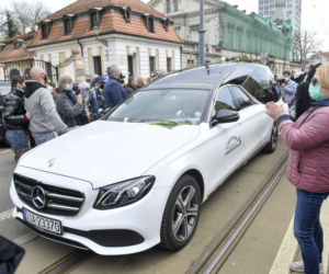 Takim autem Krzysztof Krawczyk pojechał w ostatnią podróż