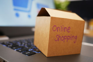 Zakupy na Allegro i Aliexpress będą droższe. Wchodzą nowe zasady