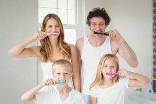 Uśmiechaj się i świętuj Światowy Tydzień Zdrowia Jamy Ustnej