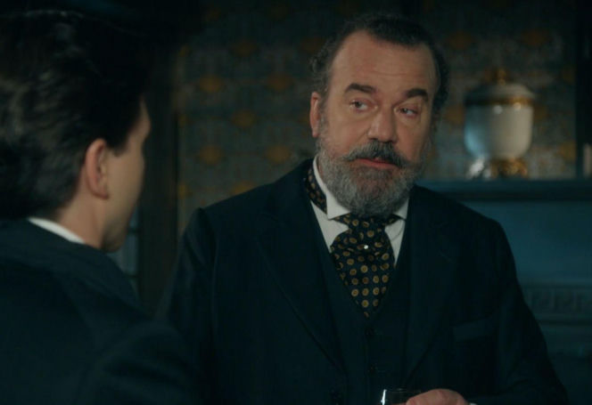 "La promesa - pałac tajemnic", odcinek 341: Feliciano zdobywa się na odważny krok i prosi Teresę o rękę