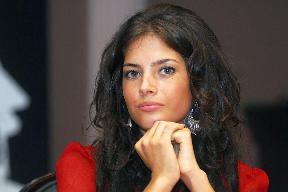 Weronika Rosati zaistniała w show-biznesie jako 17-latka. Jak zmieniła się na przestrzeni lat?