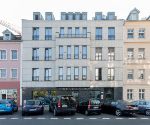 Ma 100 lat, wyrzucił ją kamienicznik
