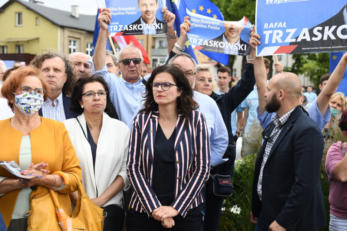 Kartuzy: Trzaskowski poskubał truskawek. Kaszubi go pogonili [ZDJĘCIA]
