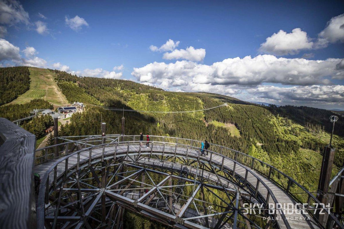 Sky Bridge 721 budowano 2 lata