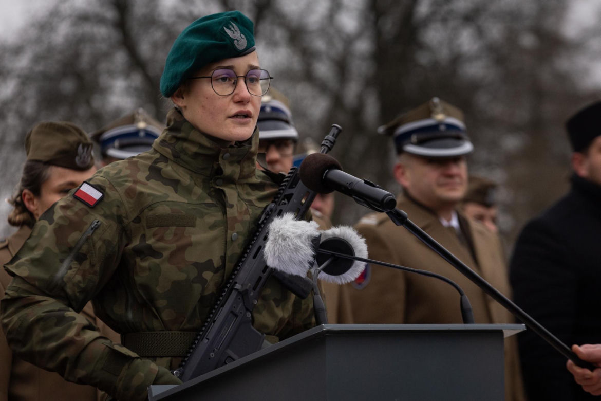 Karol Nawrocki pojawił się na przysiędze żołnierskiej kolegi z ringu