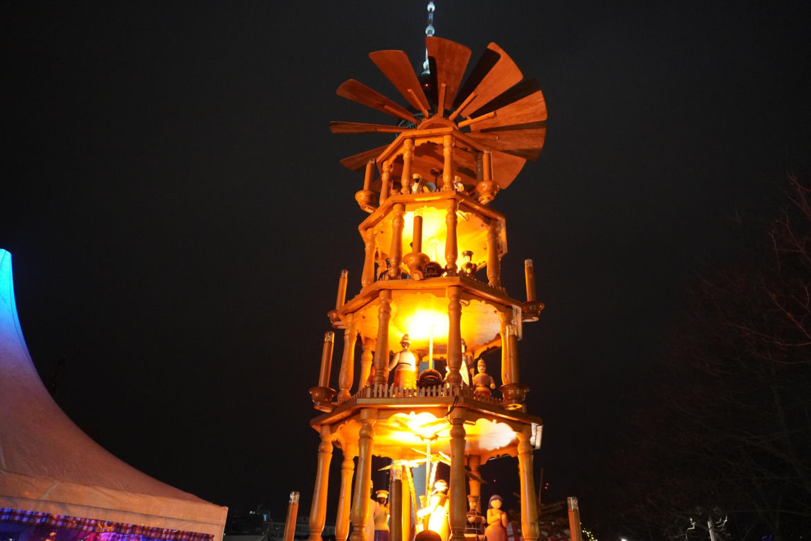 Weeihnachtsmarkt na Alexanderplatz