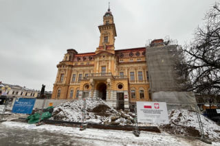 Ratusz po remoncie będzie w otoczeniu zieleni. Miasto zapowiada duże zmiany 