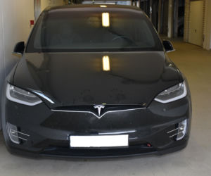 Skradziona Tesla Model X