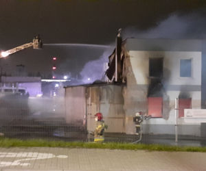 Lublin: WIELKI POŻAR przy ul. Grygowej. DRAMATYCZNA akcja strażaków! Zobacz