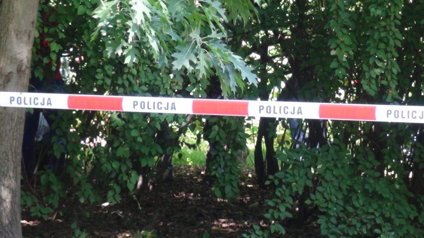 Nagie zwłoki kobiety w Parku Praskim. Doszło do brutalnego gwałtu i morderstwa?