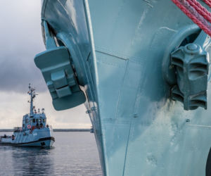 ORP Błyskawica opuściła swoje miejsce przy nabrzeżu w Gdyni