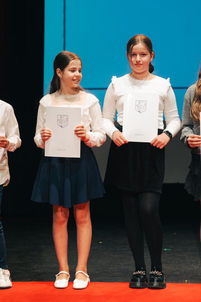 Najzdolniejsi uczniowie odebrali stypendia Prezydenta Miasta Siedlce