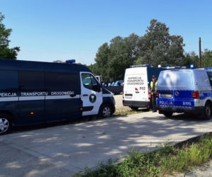 Jechał nietrzeźwy przeładowanym dostawczakiem