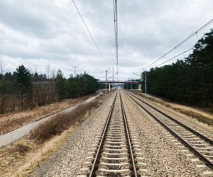 Nowa linia kolejowa pod Krakowem. Jedno miasto może stać się sypialnią metropolii