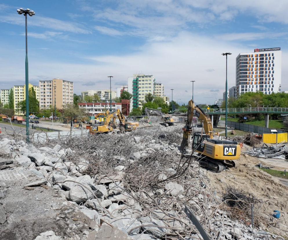 Burzą wiadukt nad Ostrobramską