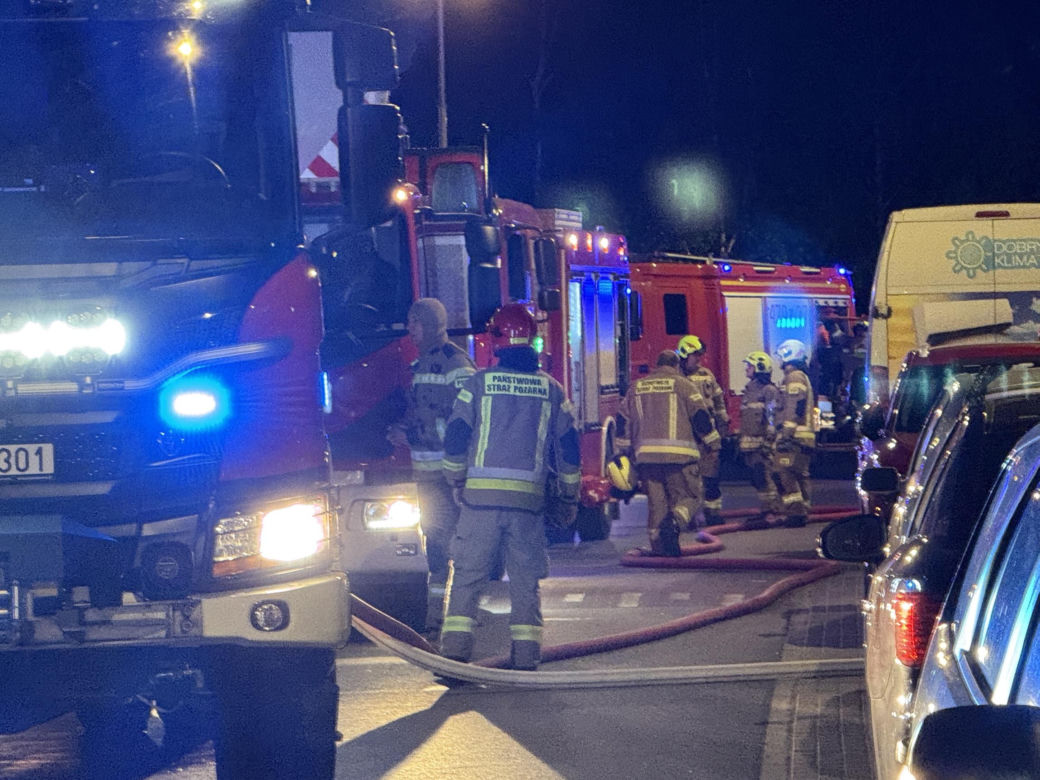 Tragiczny pożar w Legionowie. Dwie osoby reanimowane. Jedna nie przeżyła