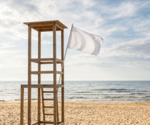 Sinice Mielno. Czy w Mielnie można się kąpać 30.08? Flaga, warunki pogodowe