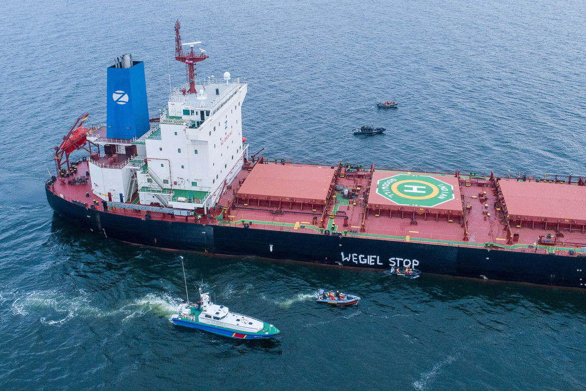 "Węgiel stop". Zobacz zdjęcia z akcji Greenpeace
