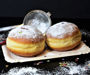 Tłusty Czwartek 2022. Tu kupisz kultowe pączki w Warszawie