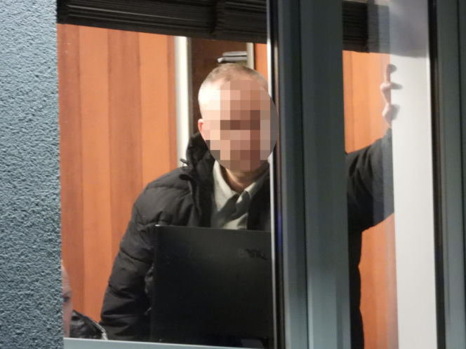 Mrozy ciało mężczyzny w domu