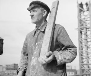 QUIZ PRL. Czy się stoi, czy się leży, trzy tysiące się należy. Tak pracowano w PRL-u