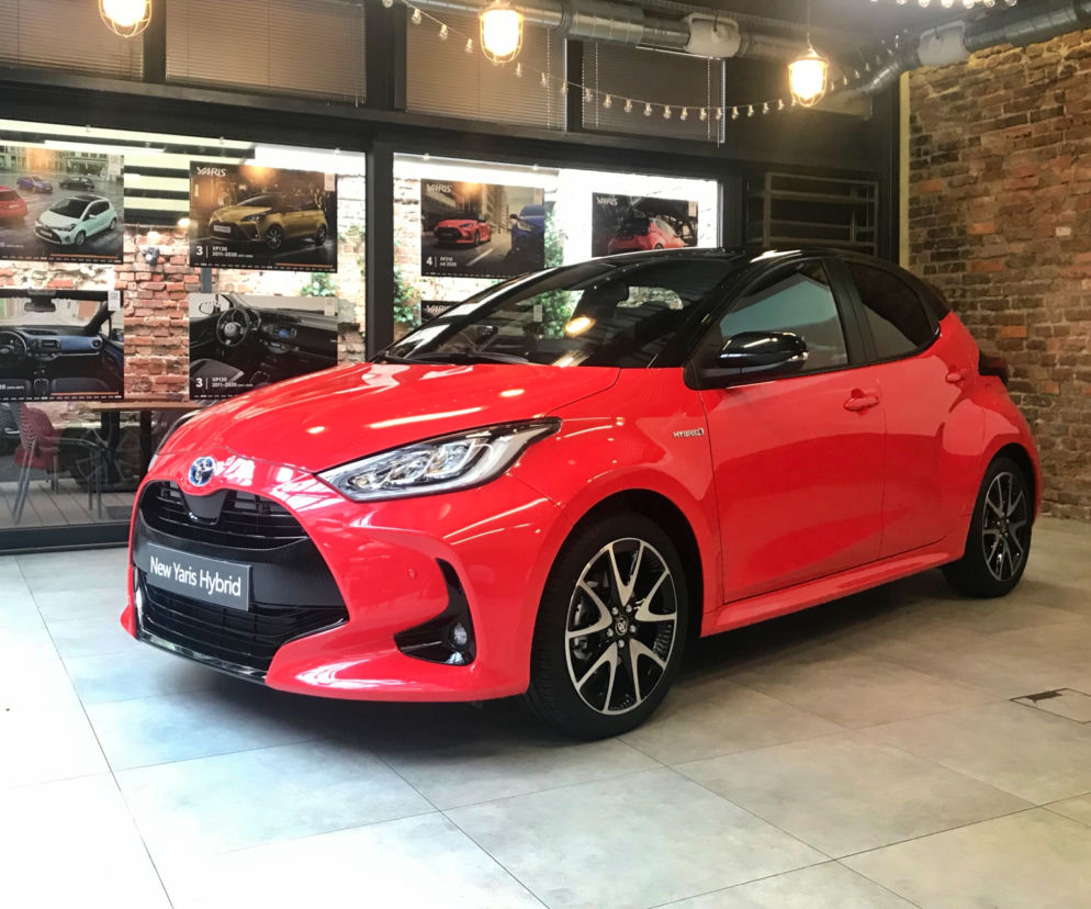 Toyota Yaris 1.5 Hybrid 116 KM e-CVT 
