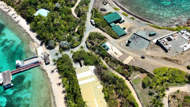 Tajemnicza świątynia na wyspie Epsteina. Co tam się dzialo?