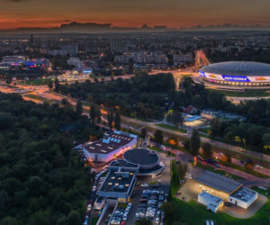 Kraków niczym Las Vegas. Takich zdjęć nocnego miasta jeszcze nie widziałeś!
