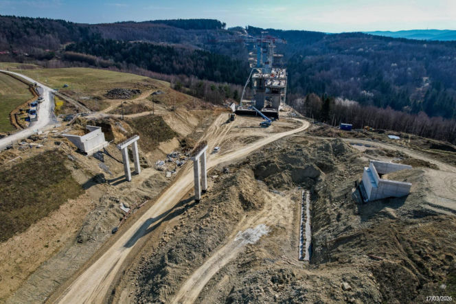 Najwyższa estakada w Polsce powstaje na S19 Babica Jawornik. Na plac budowy prowadzą serpentyny