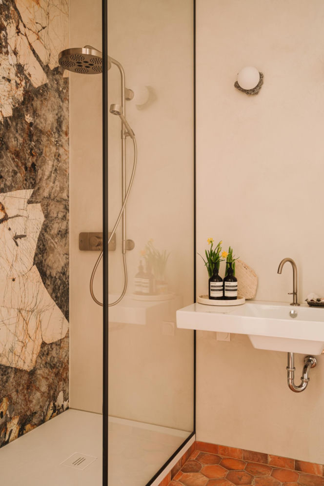 Spotkanie kultur w łódzkim mieszkaniu. Zdjęcia