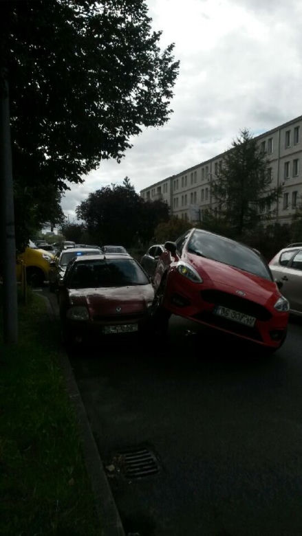 Kolizja na al. Bohaterów Warszawy