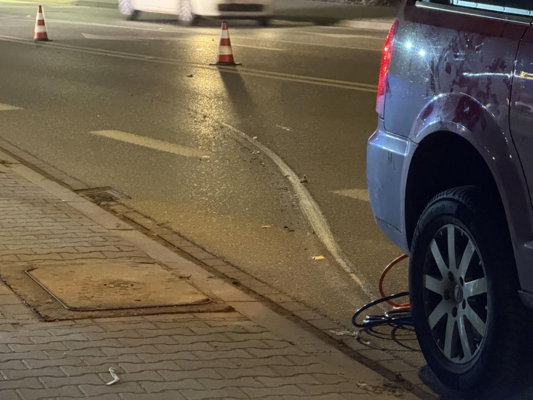 17-latka potrącona i przeciągnięta pod kołami samochodu. Dramatyczny wypadek w Konstancinie-Jeziornie