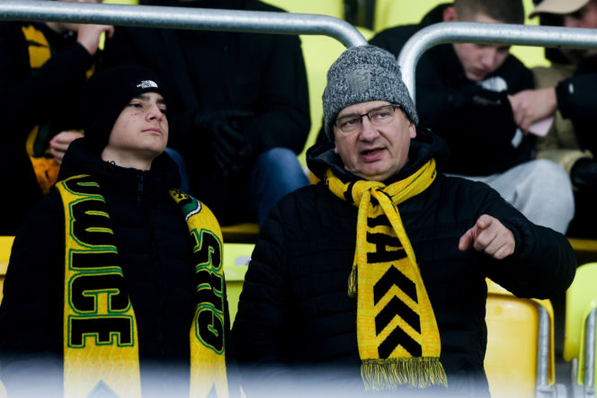 Kibice GKS Katowice dopingowali piłkarzy w meczu z Pogonią