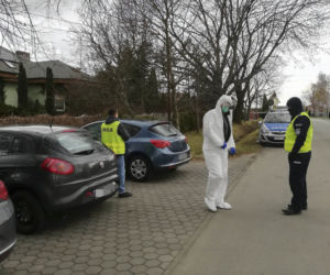 18-latek zarąbał rodziców i siedmioletniego braciszka