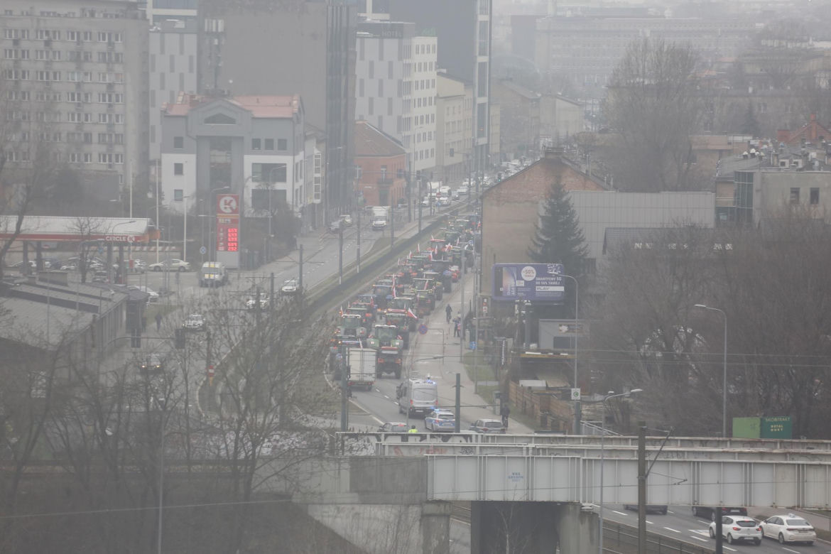 Strajk rolników w Krakowie. Ciągniki blokują ulice w mieście